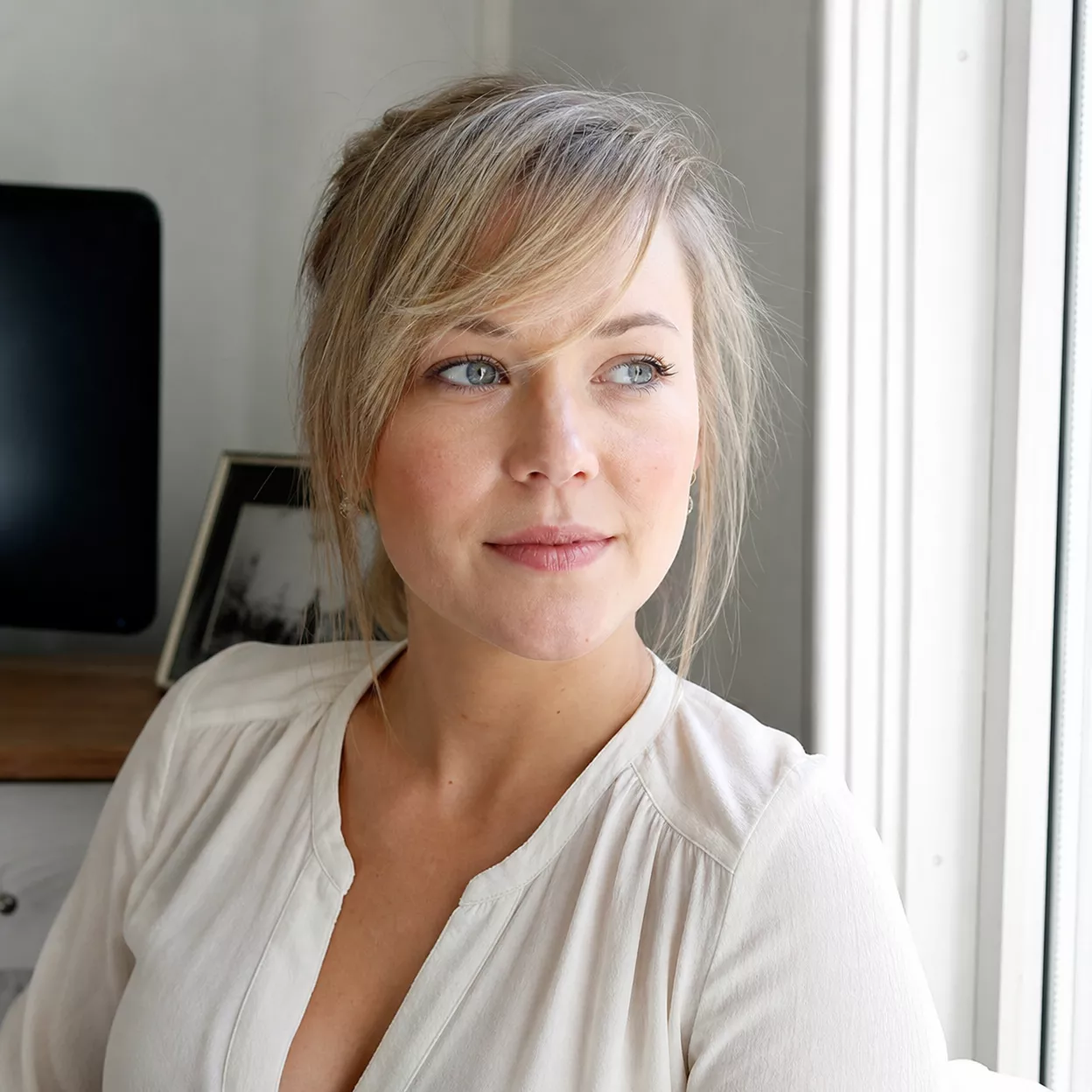 23 Asymmetrical Bangs Hairstyles That Look Effortlessly Cool